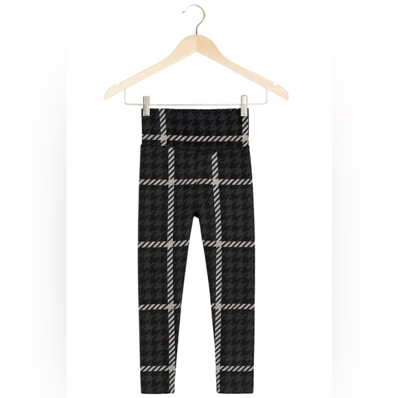 Offline by Aerie size medium black and gray patterned leggings. - Picture 1 of 2